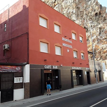 Hostal Miguel Calahonda Eksteriør bilde